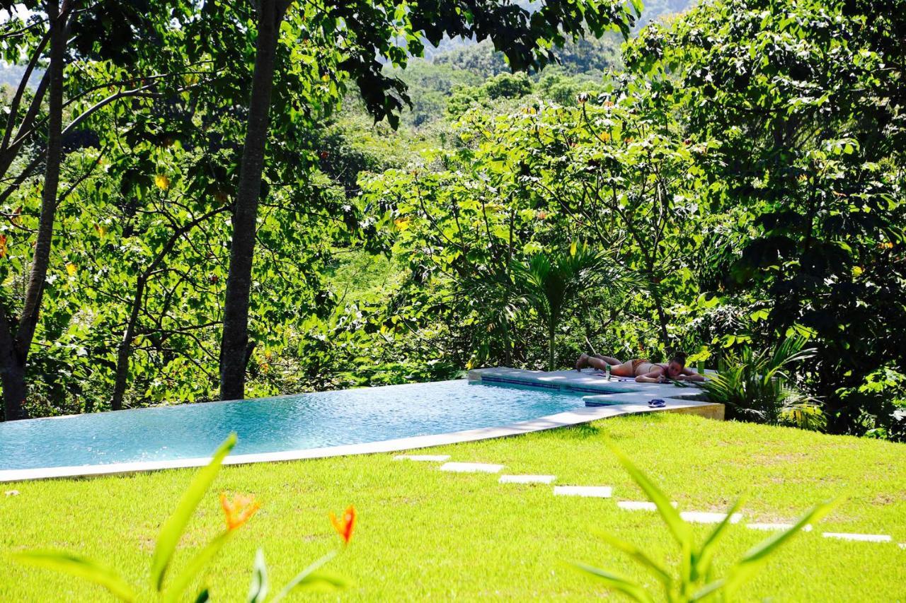 Jungle Lodge At Wild Sun Rescue Center Cabuya  ภายนอก รูปภาพ